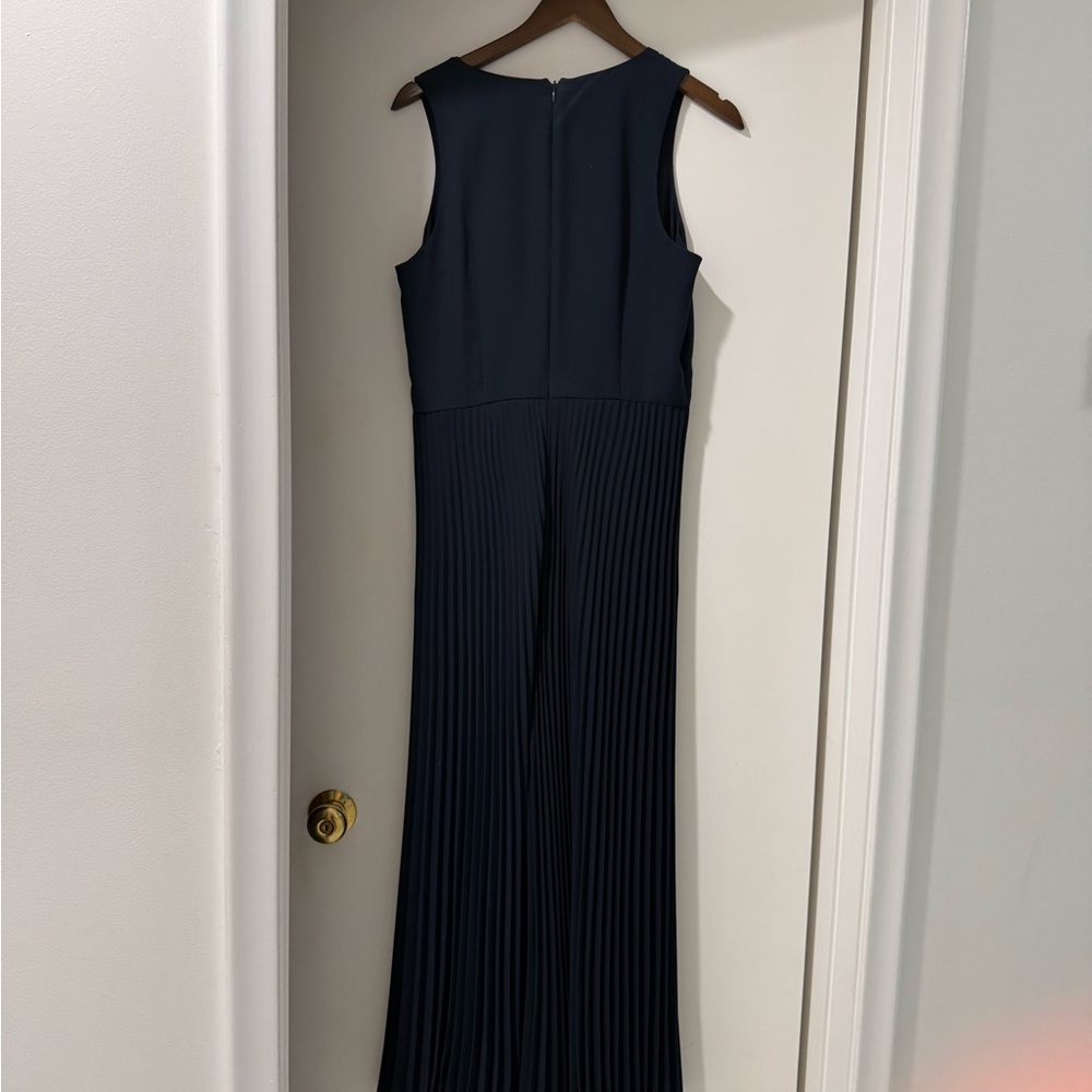 Elegant Club Monaco Navy Sleeveless wide leg jumpsuit - Picture 3 of 6